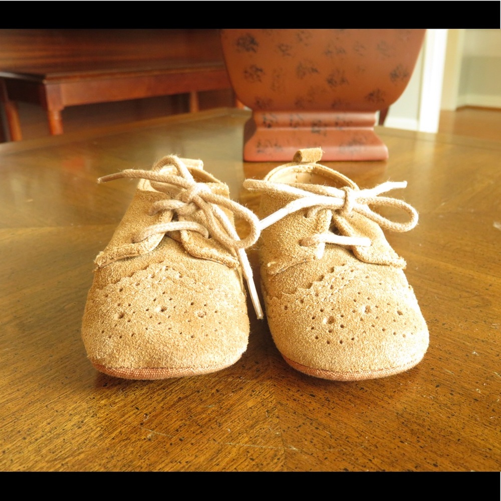Baby boy suede loafers from The Gap, size 3-6m